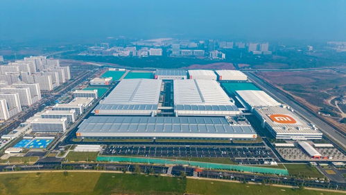 雷軍現身武漢，小米智能家電工廠正式投產引領家用電器產業革新